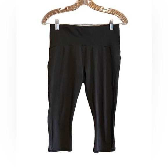 LULULEMON Black Cropped Side Mesh Leggings, Size 8 - Picture 2 of 10